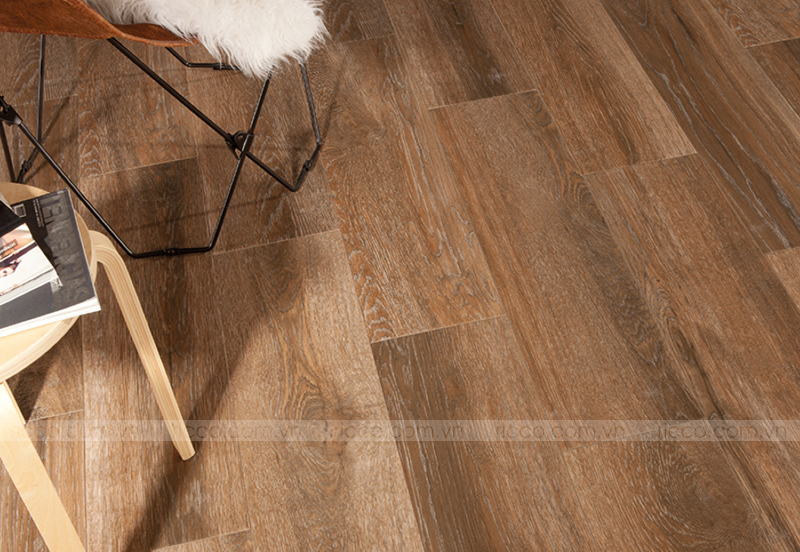 gạch lát nền phòng khách vân gỗ