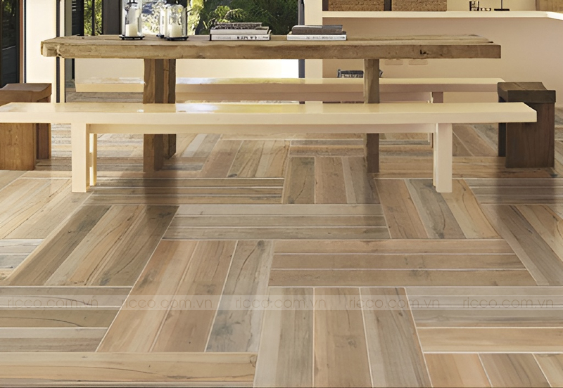 kiểu lát hình khối thích hợp hơn với gạch vân gỗ dạng thanh